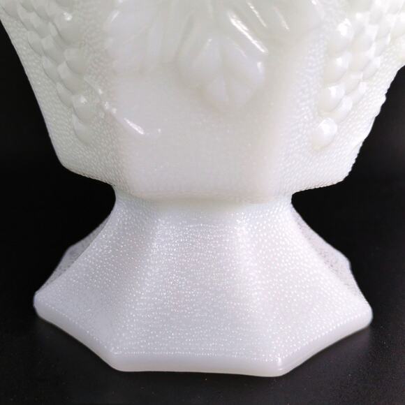 Vtg Anchor Hocking Grapes & Leaves Milk Glass Pedestal Candy Dish & Lid Stippled - Picture 4 of 12